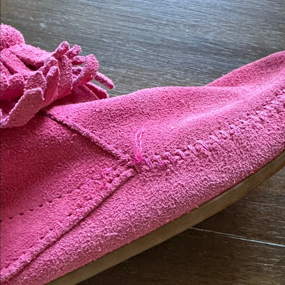 Size 3 Minnetonka Double Fringe Side Zip Boot in pink